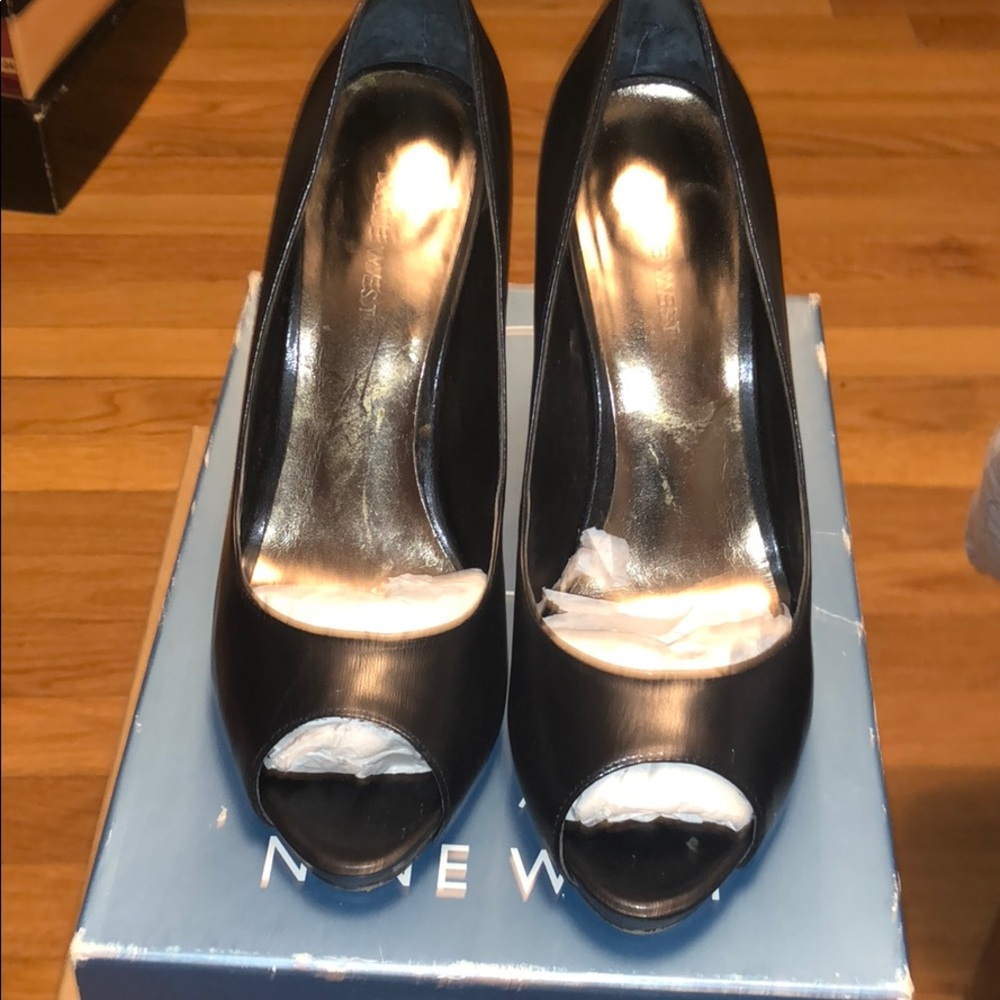 Leather Peep-Toe heels